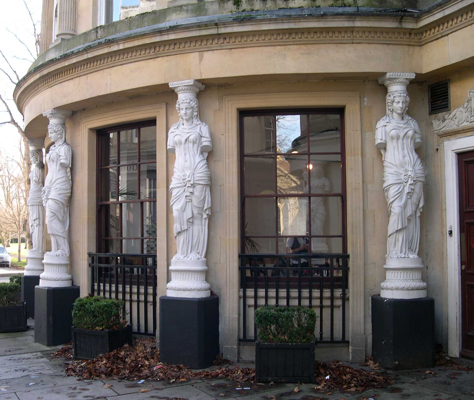 Shopping precinct caryatids